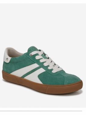 Naturalizer Sneaker